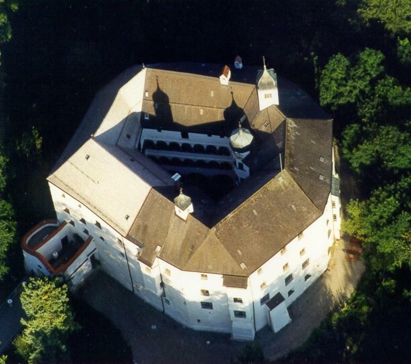 Hotel Schloss Amerang Екстер'єр фото